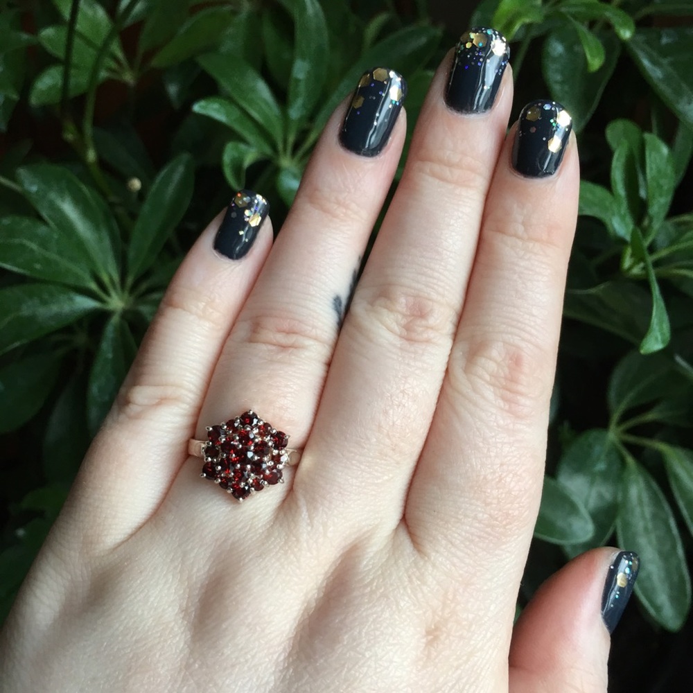 Garnet Cluster Sterling Silver Ring 9 CNA Hexagon